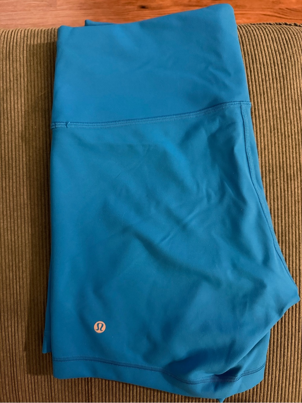 Lululemon Wunder Train High-Rise 6” Inseam, size 14